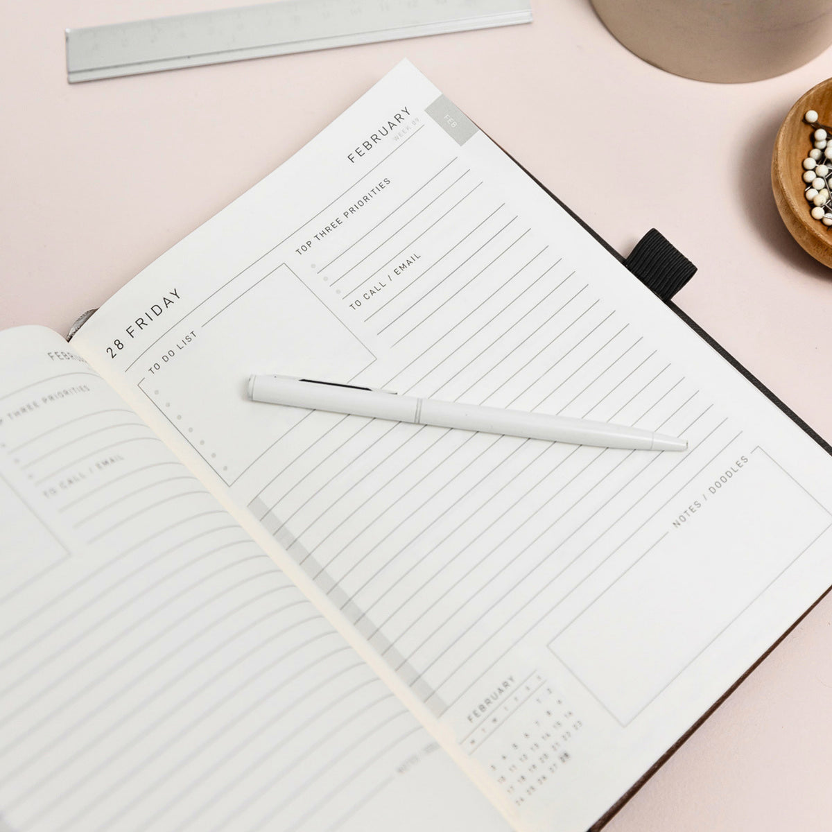 2027 A5 Day a Page Diary | Emerald Croc