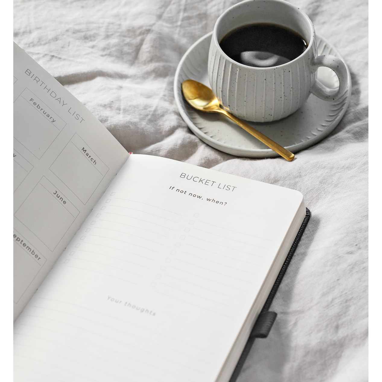 GOLD BEE A5 PLANNER - UNDATED - Scribble & Dot